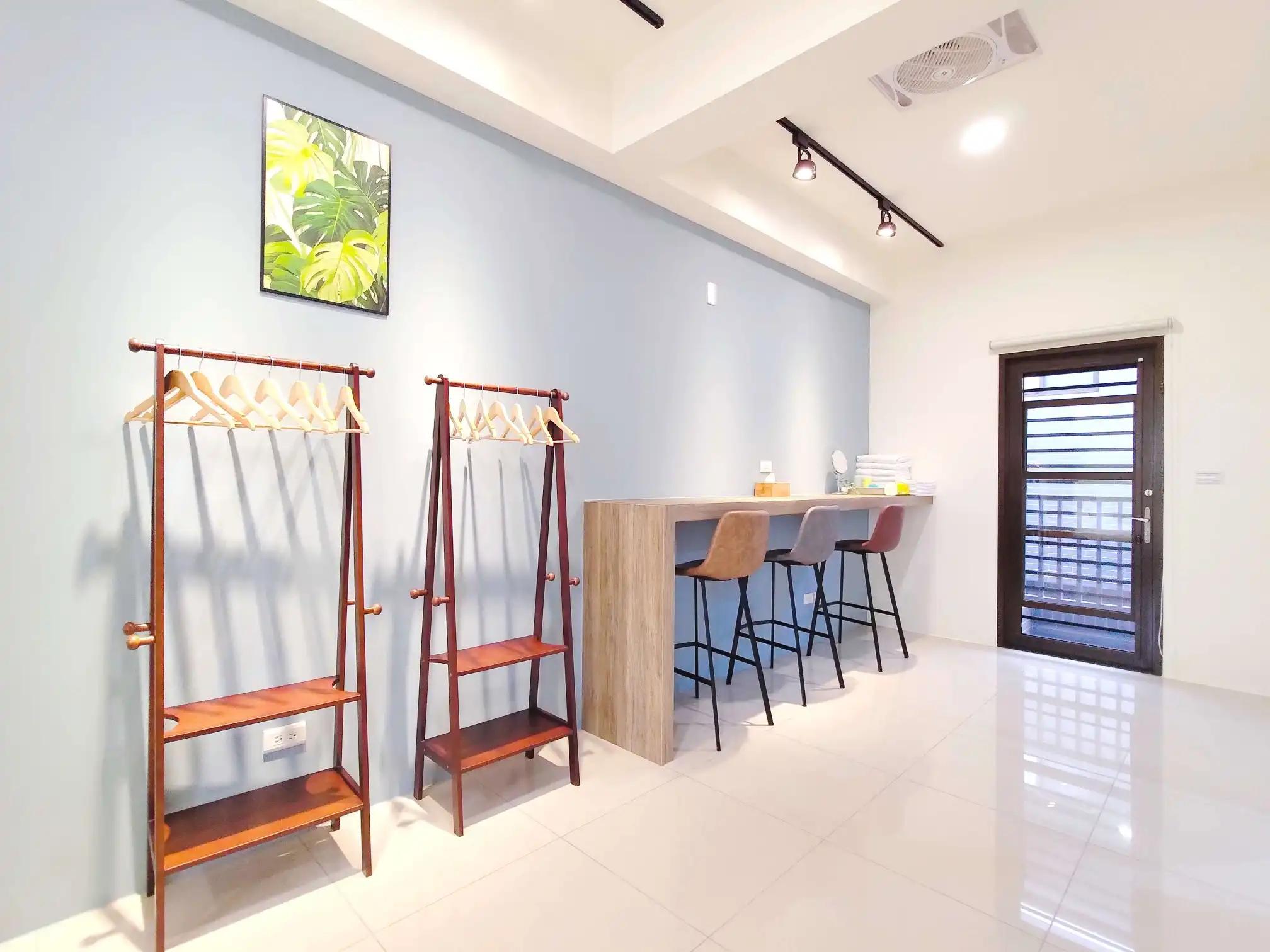 301 房內專屬吧台區域